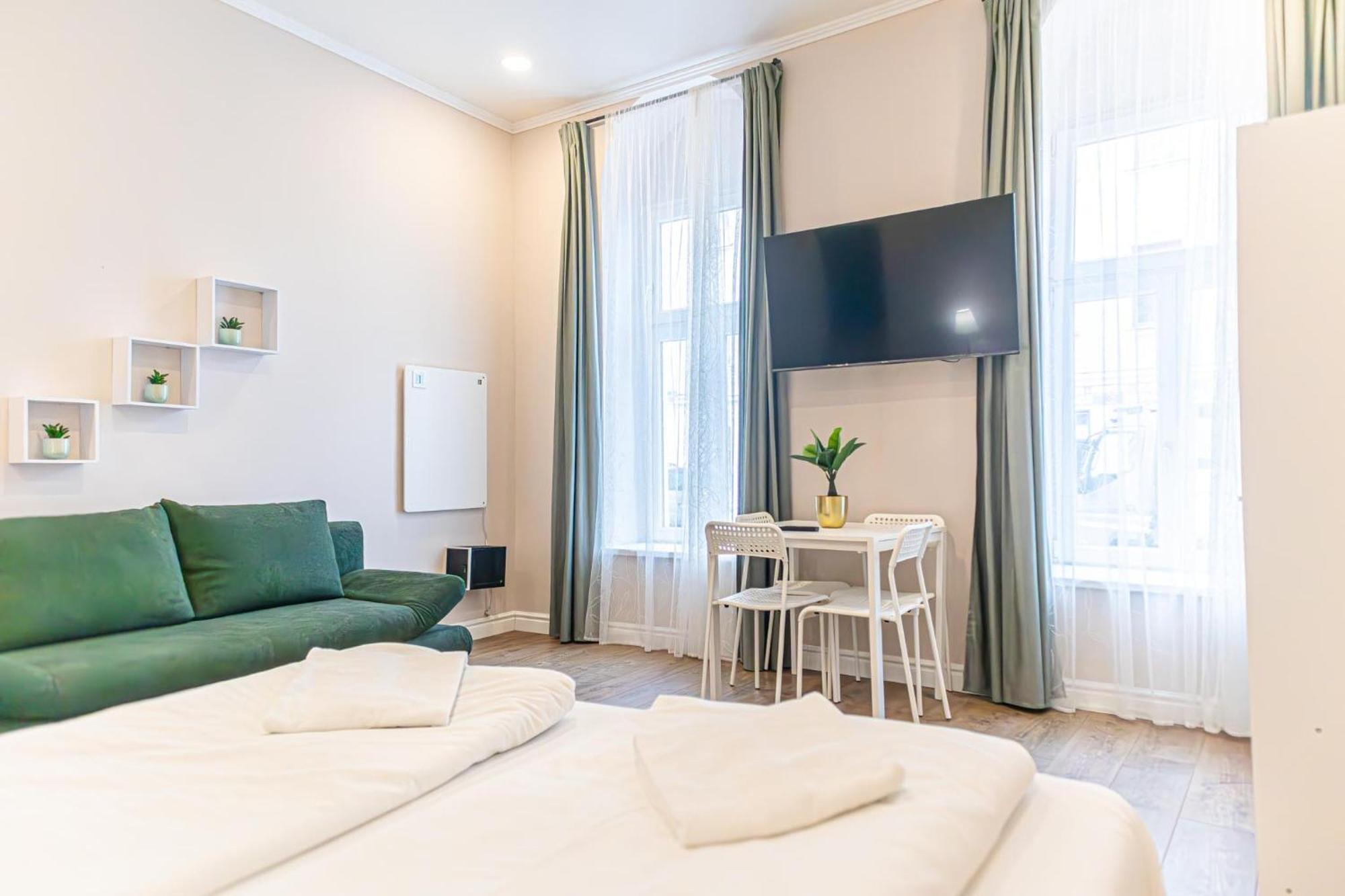 Stylish Studio Apartment Wiener Stadthalle Exterior foto