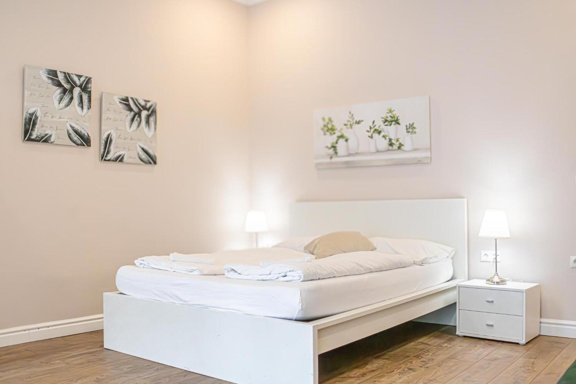 Stylish Studio Apartment Wiener Stadthalle Exterior foto